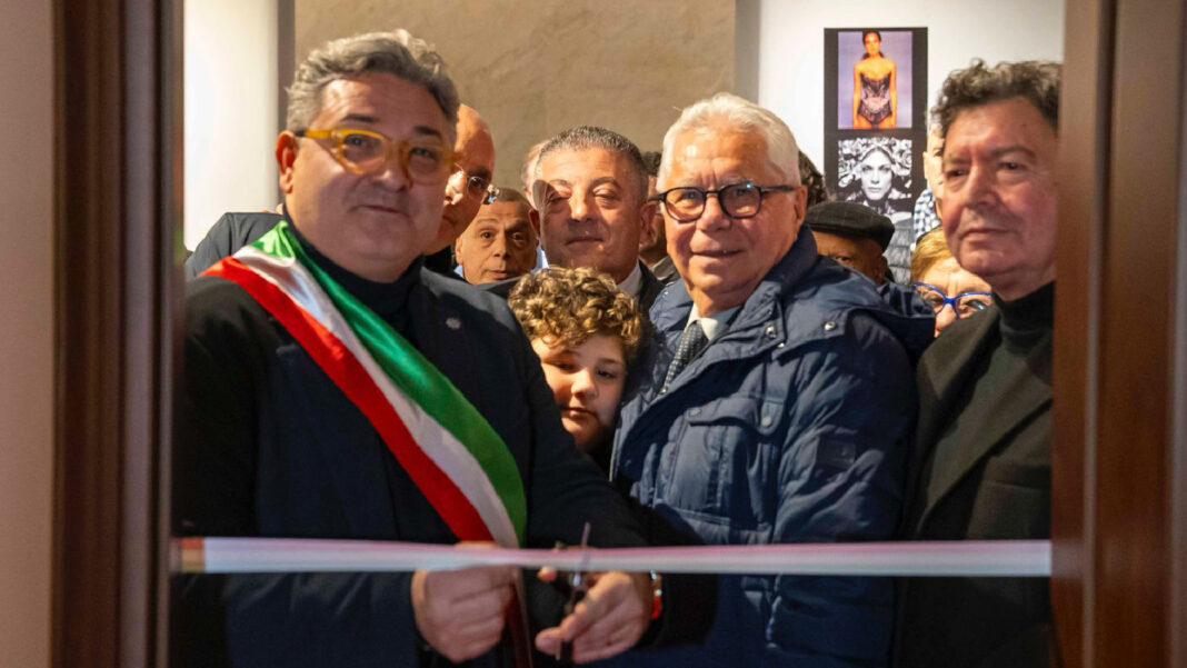 A Sarno la mostra Calendari Pirelli, 50 anni di storia, costume e glamour - Sestante.tv