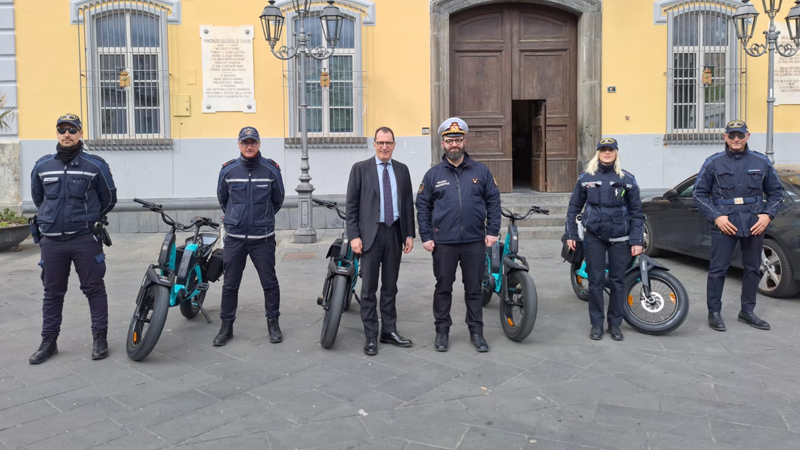 Nocera Inferiore. Nuove biciclette elettriche per la Polizia Municipale _ sestante.tv