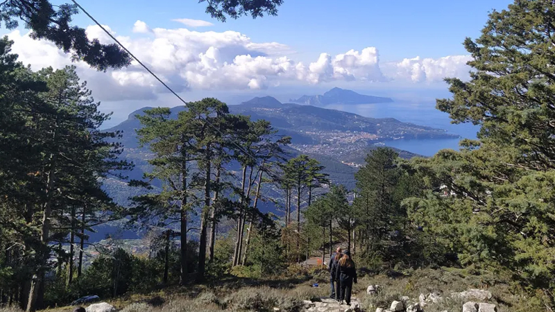 Monte Faito. Sentieri (www.altaviadeimontilattari.it)