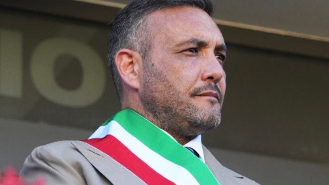 Salvatore Carillo Sindaco - sestante.tv