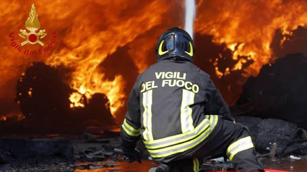 Incendio. Vigili del fuoco - sestante.tv